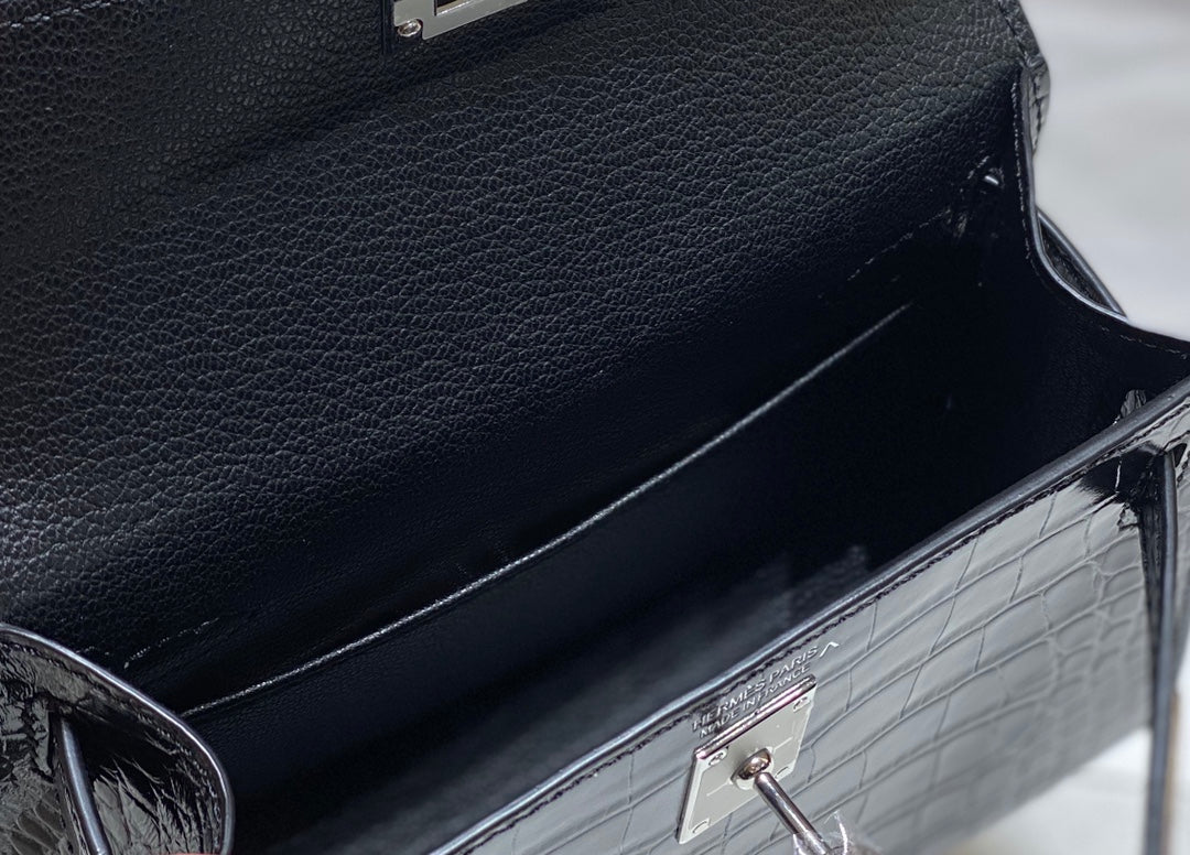 HM 25s Mini Kelly 19 Cm Black Embossed Crocodile Silver Hardware