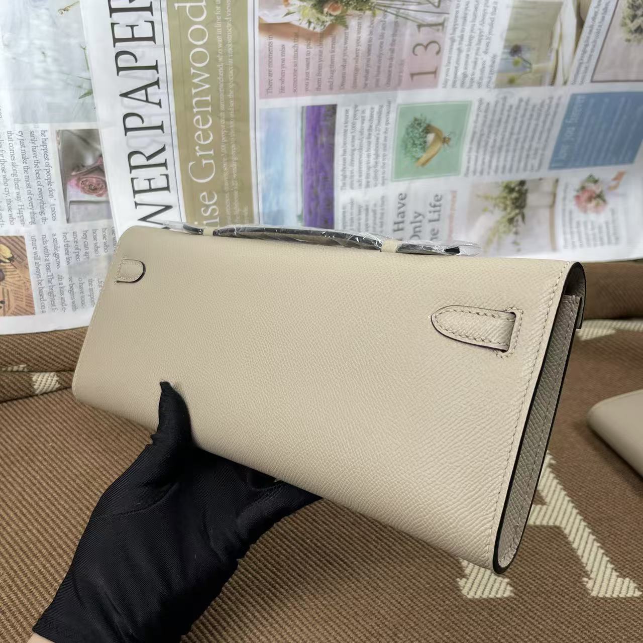 HM Kelly Cut 31 Crimson Beige Epsom Leather Gold Hardware