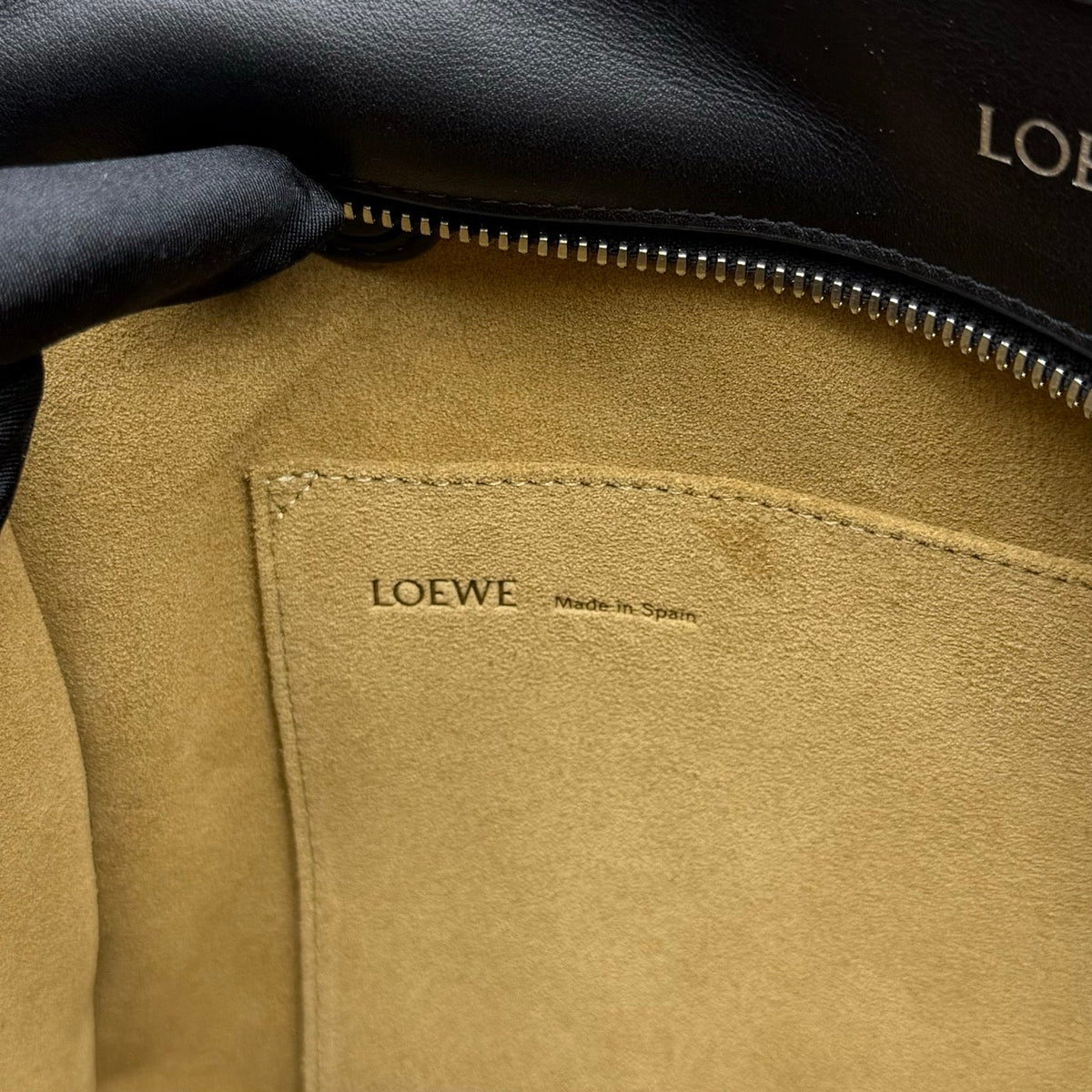 Loewe Large Amazona 180 Bag 35cm Black Calfskin