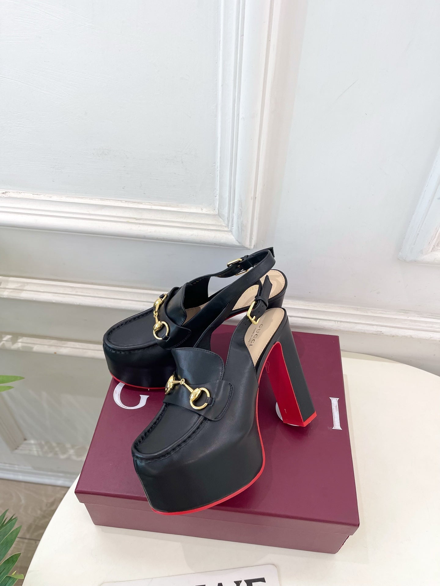 GG 26SS Platform Sandals 130 Black Sheepskin 640262