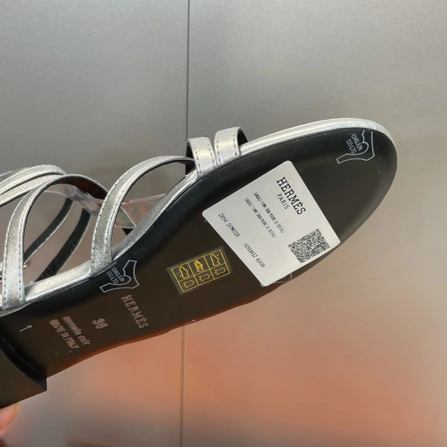 HM 26ss Kelly Sliver Buckle Sandals Sliver Calfskin 607163
