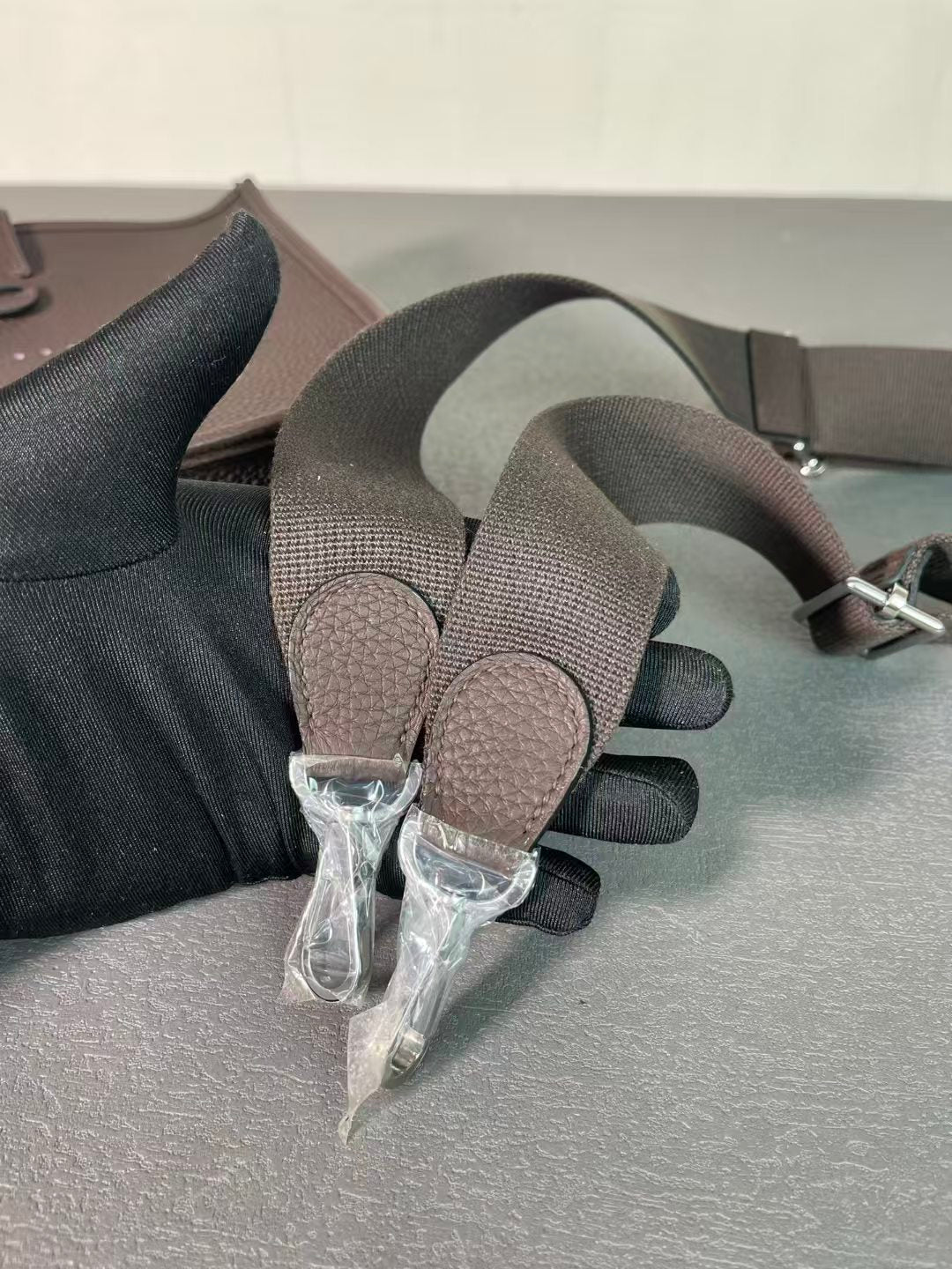 HM Evelyne 23cm Ebene Togo SHW
