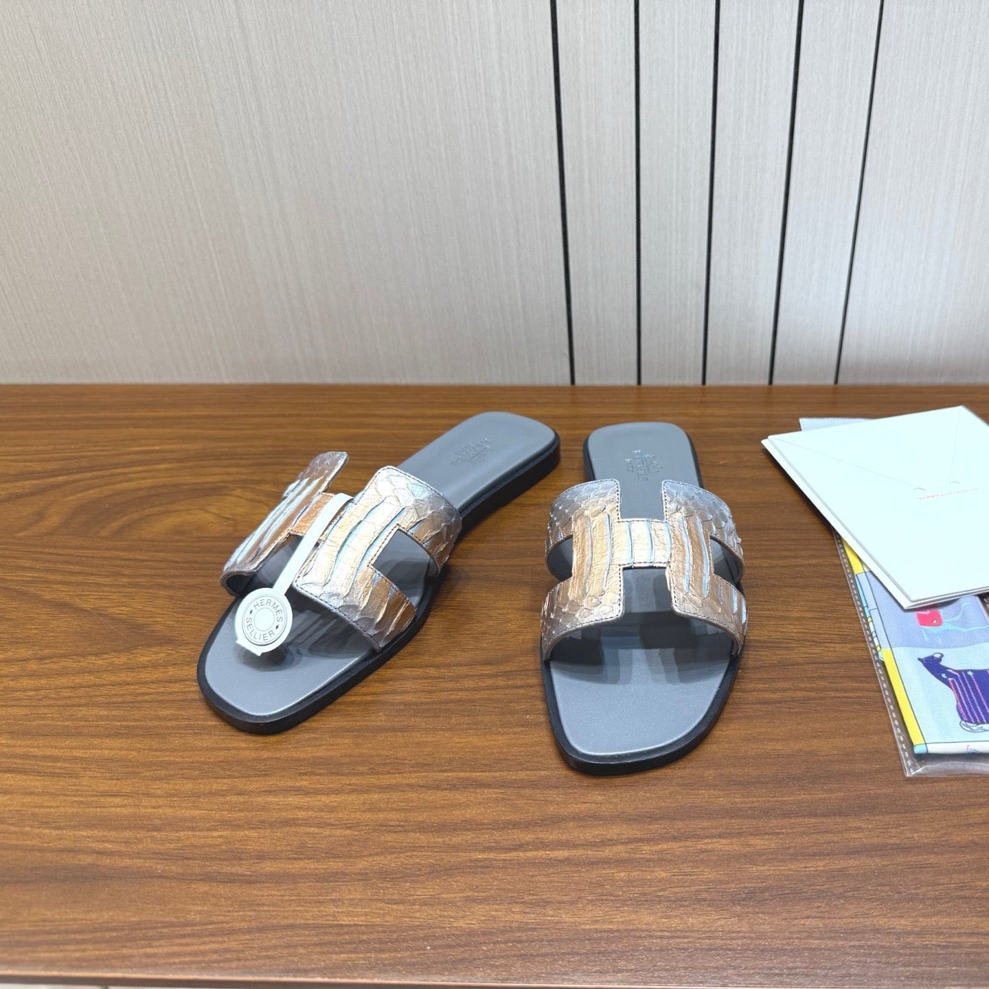 HM Sandal Champagne Gray in Snakeskin 788520