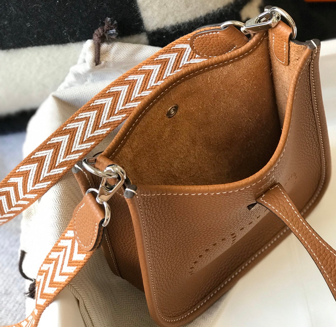 Mini Evelyne 18cm Tan Togo Shw
