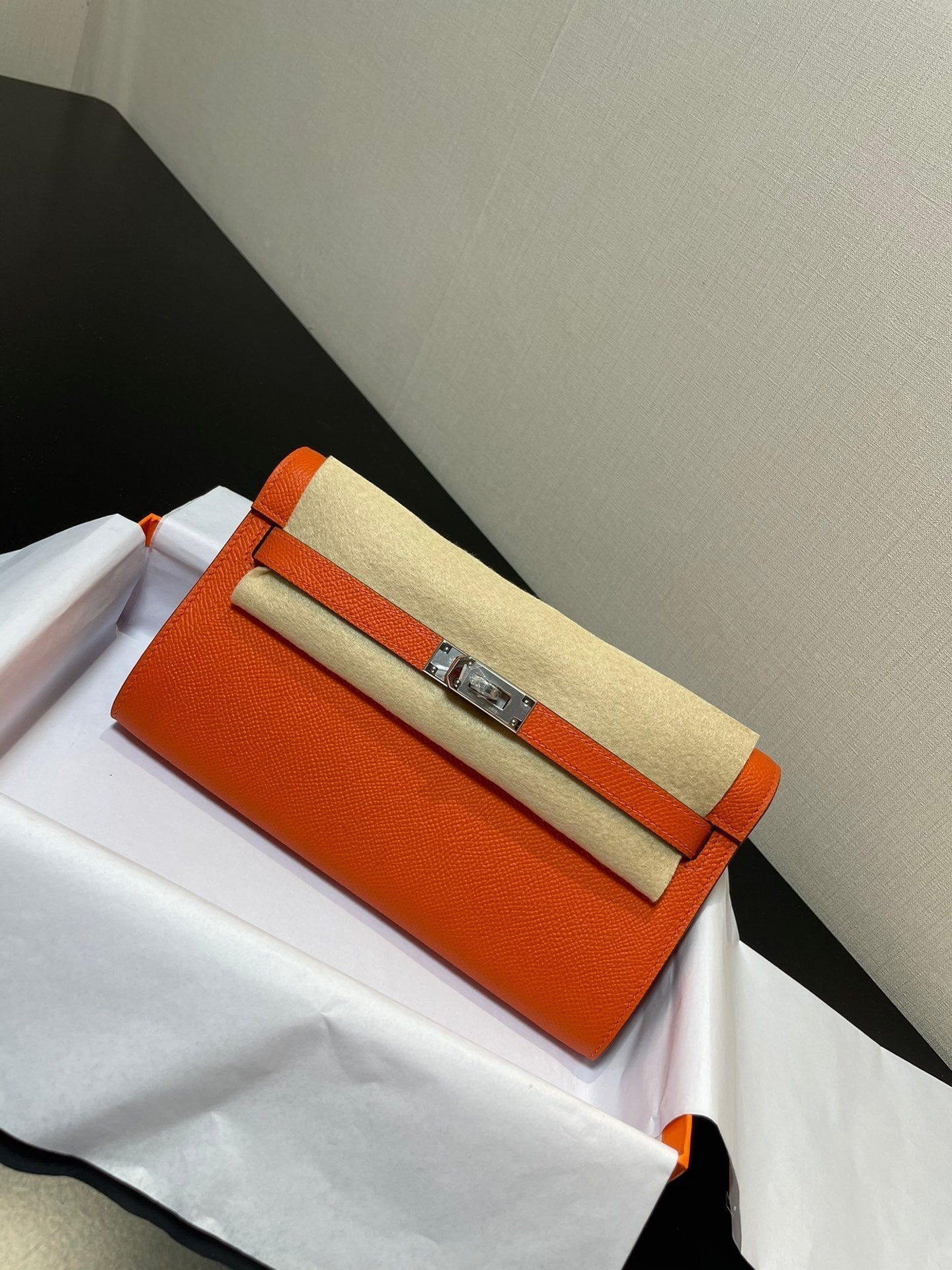 kelly woc 20.5 orange epsom silver hardware