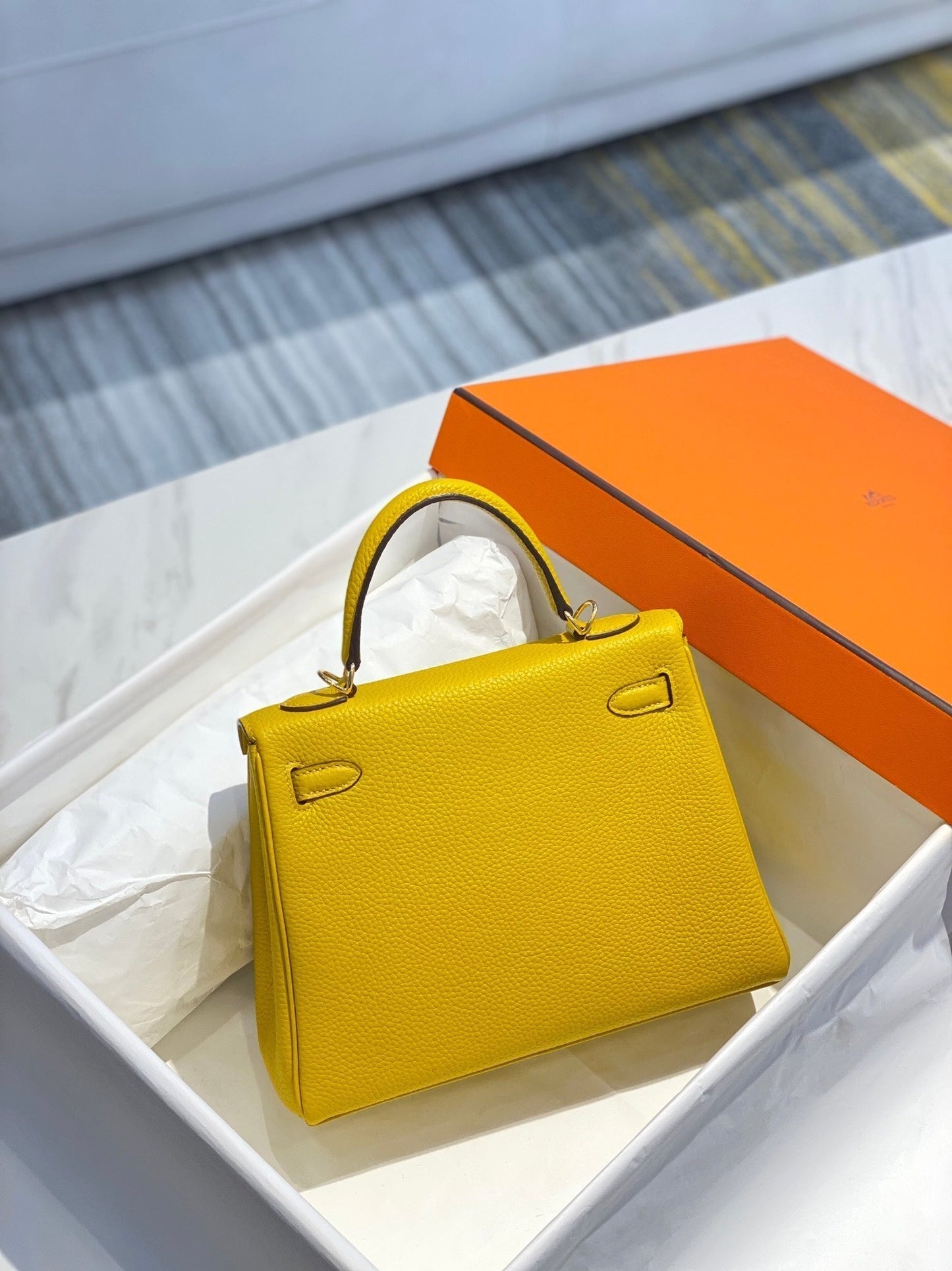 HM KELLY 32CM BAG IN LEMON TOGO GOLD HARDWARE