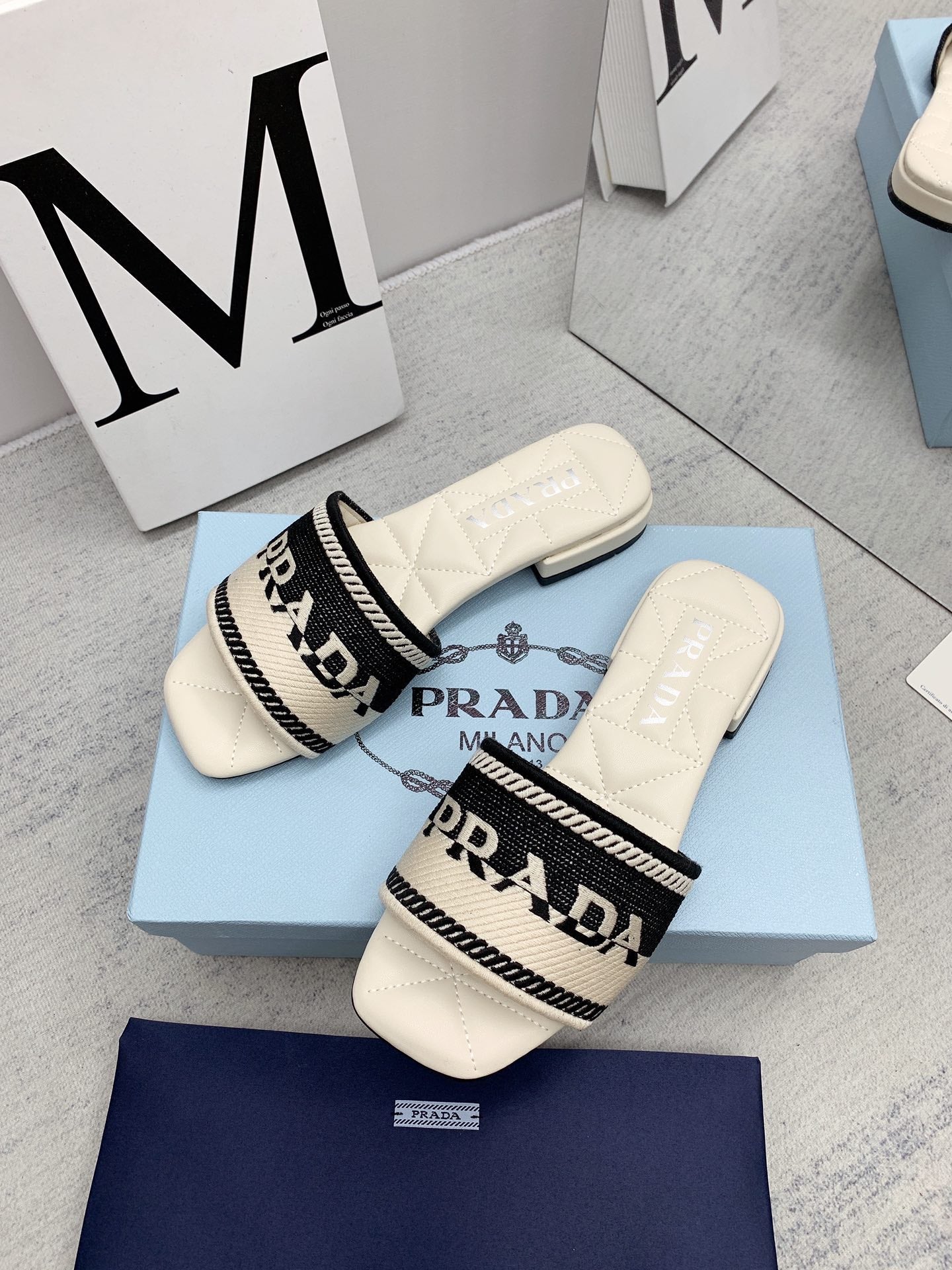 Prada 2026 Slippers Embroidery Sheepskin 731063