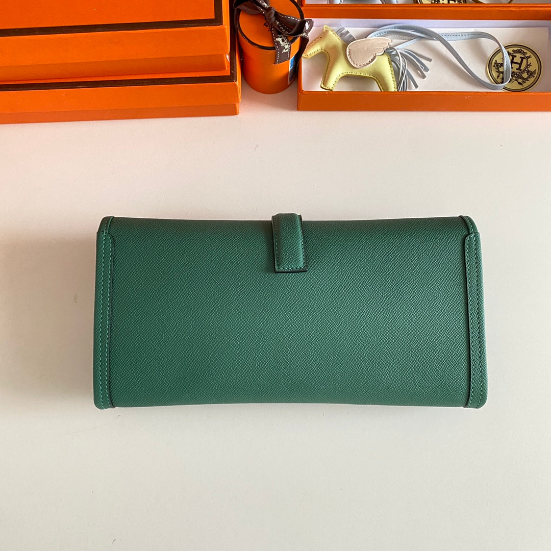 HM Jige Elan 29 Clutch In Forest Green Calfskin (25 days of production)