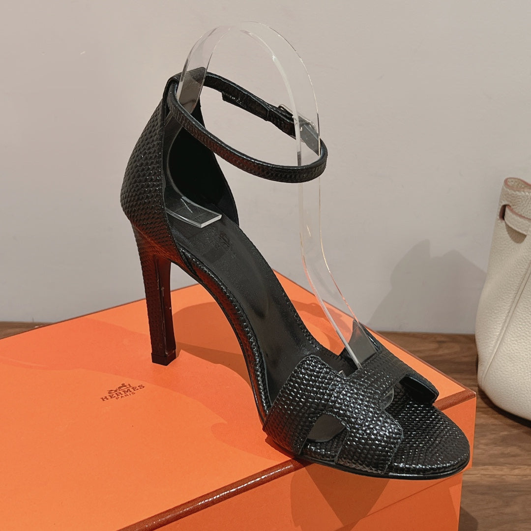 HM Premiere 115 Sandal In Black Grained Calfskin