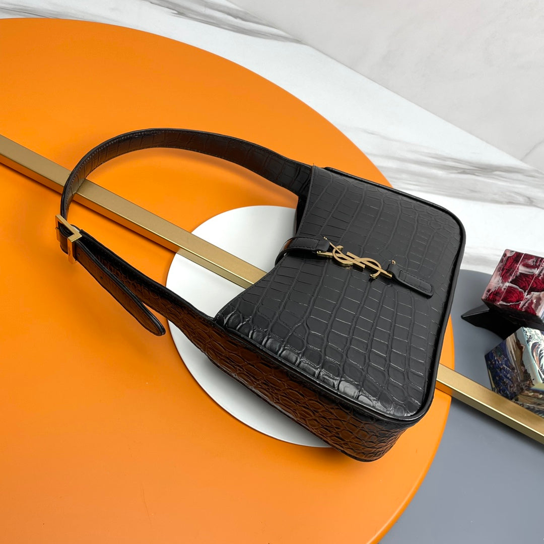 YSL Le 5 À 7 Hobo Bag 25cm Black in Crocodile Pattern 285546