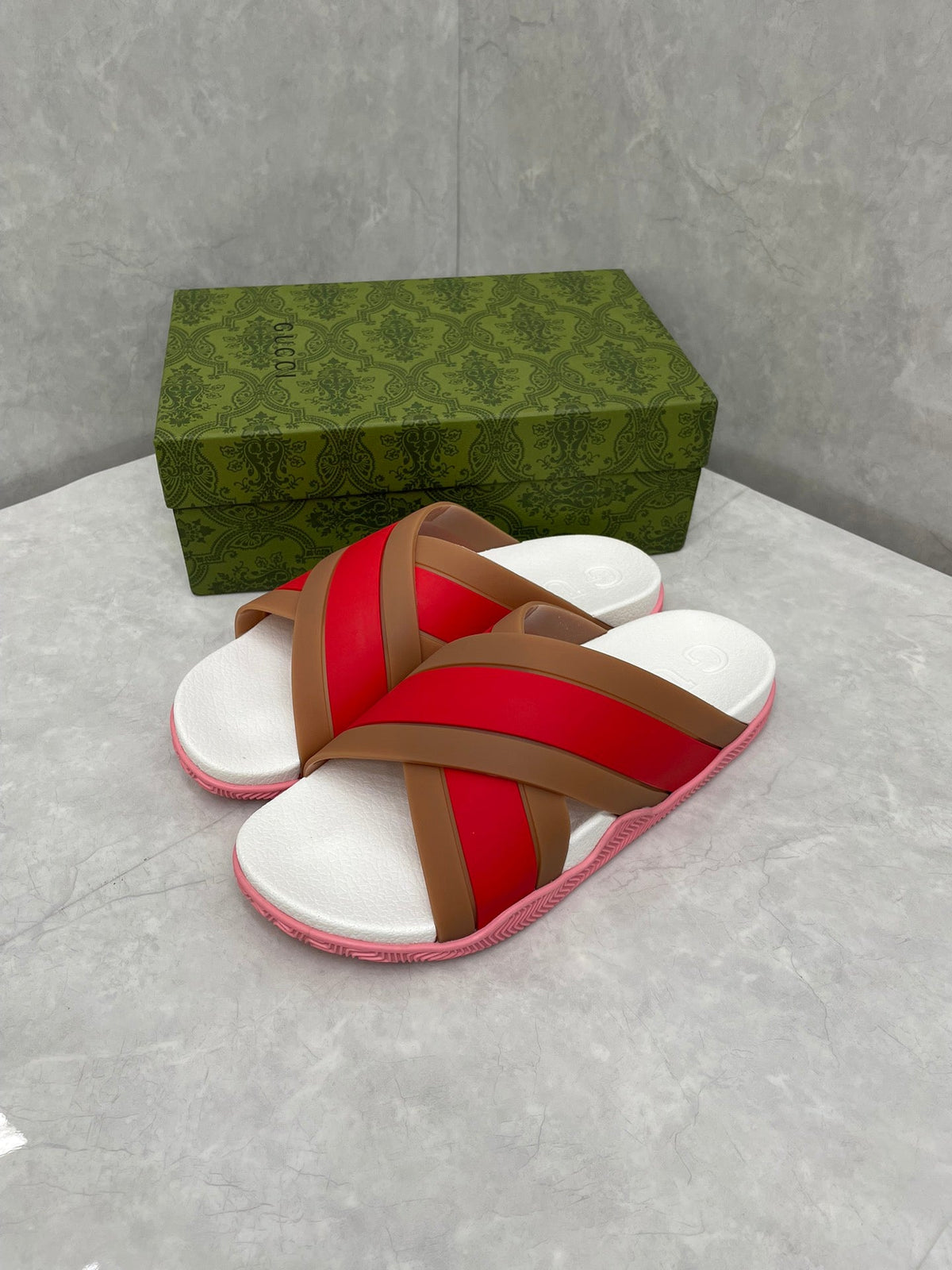 GG Men Striped Rubber Slides White Red Rubber 788222