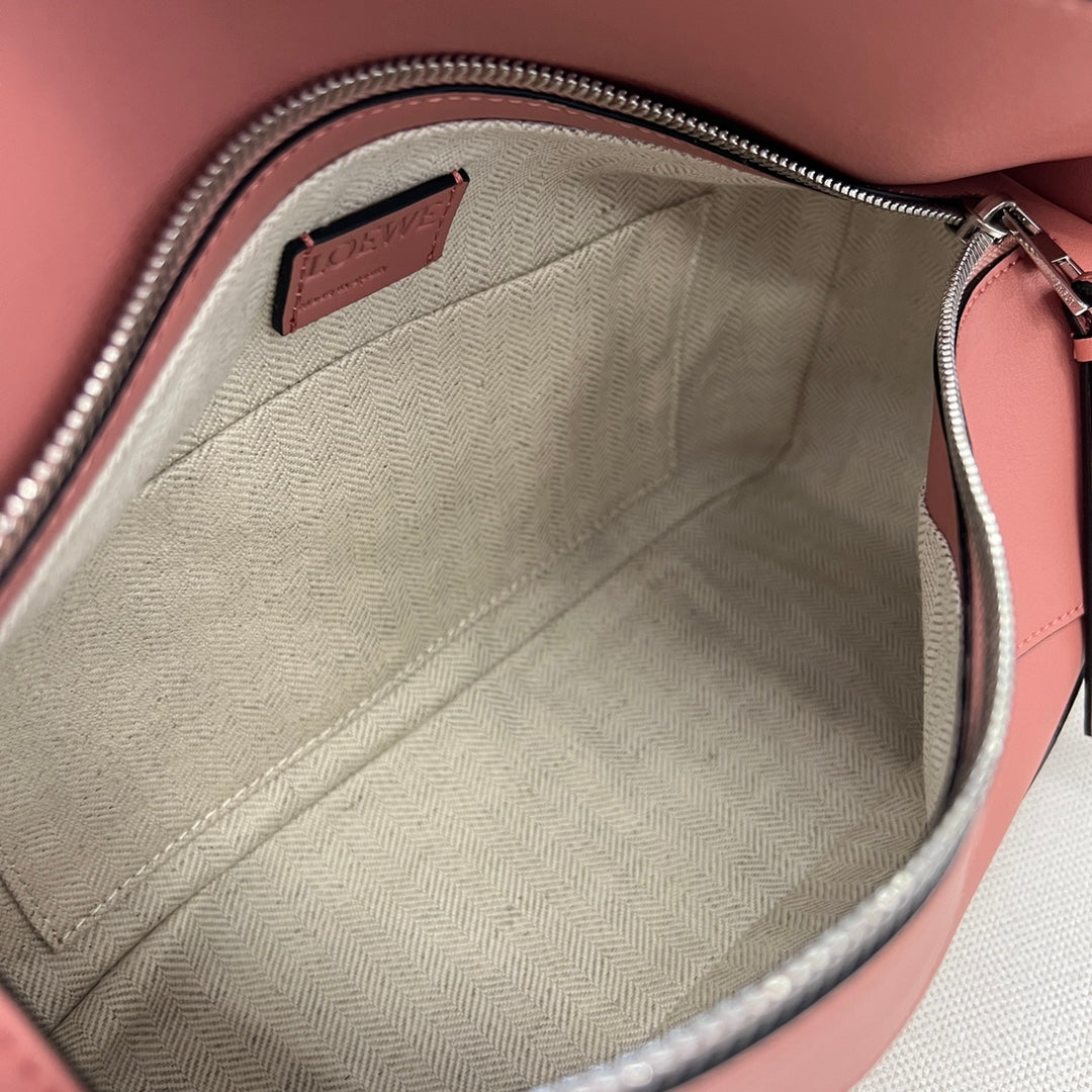 Loew Puzzle 28.7cm Hobo Bag Pink Smooth Calfskin