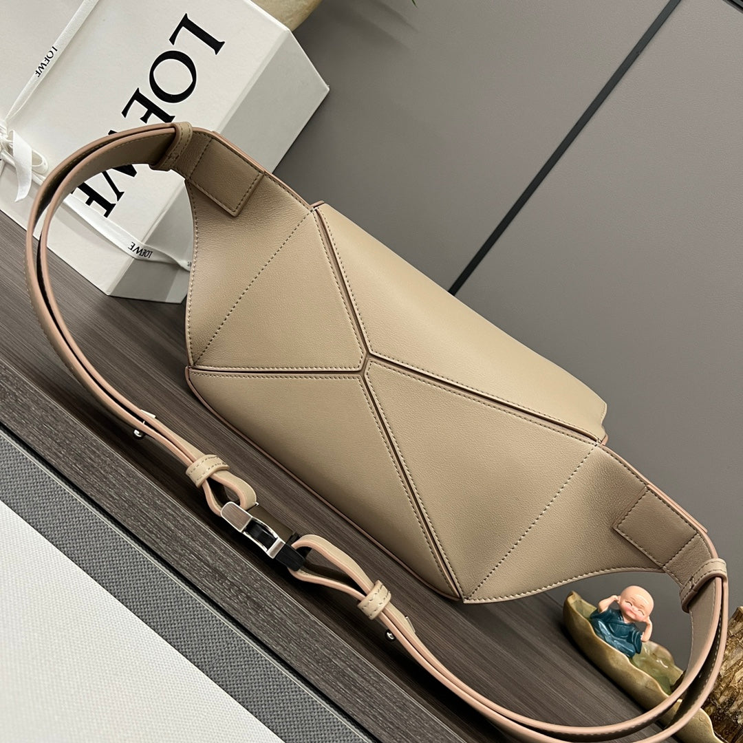Loewe Puzzle Waist Bag 24 Sand Cowhide