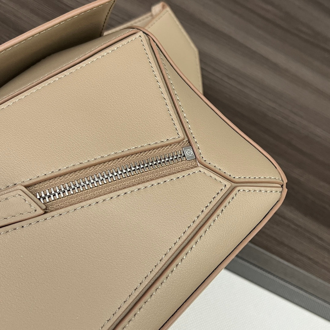 Loewe Puzzle Waist Bag 24 Sand Cowhide