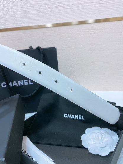 CHANEL BELT 30MM IN WHITE SMOOTH CALFSKIN GOLD MIX WHITE METAL LOGO