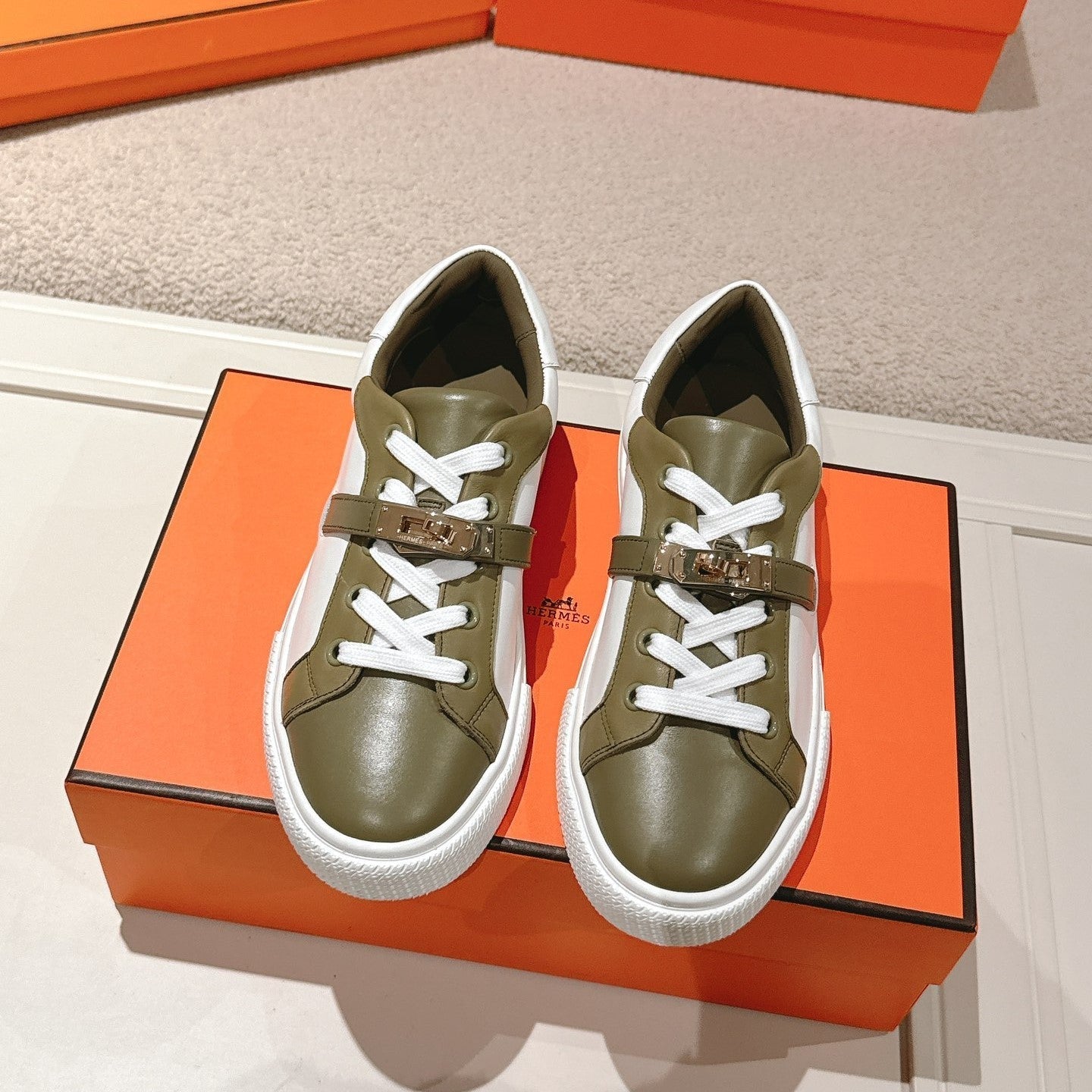 HM Day Sneakers White Olive Green Calfskin 577497