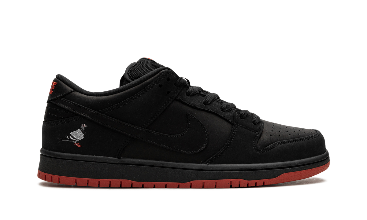 SB Dunk Low TRD QS "Black Pigeon" 883232 008