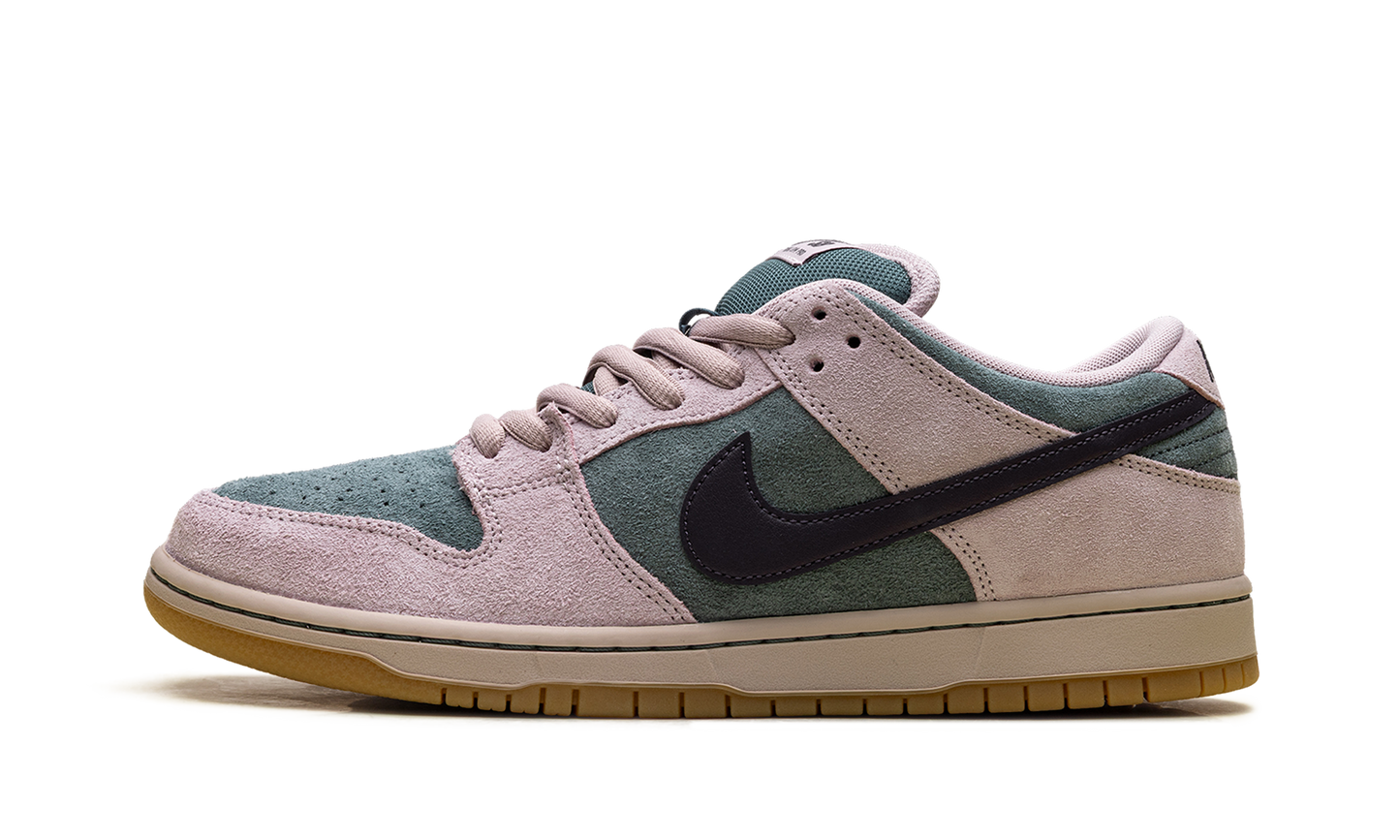 SB Dunk "Mineral Slate" HQ1625 300