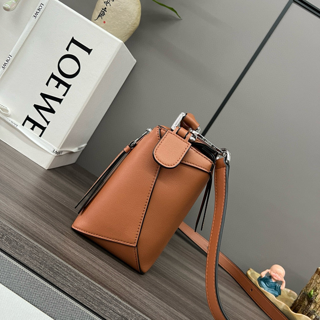 Small Puzzle 24 bag in classic gold calfskin shw