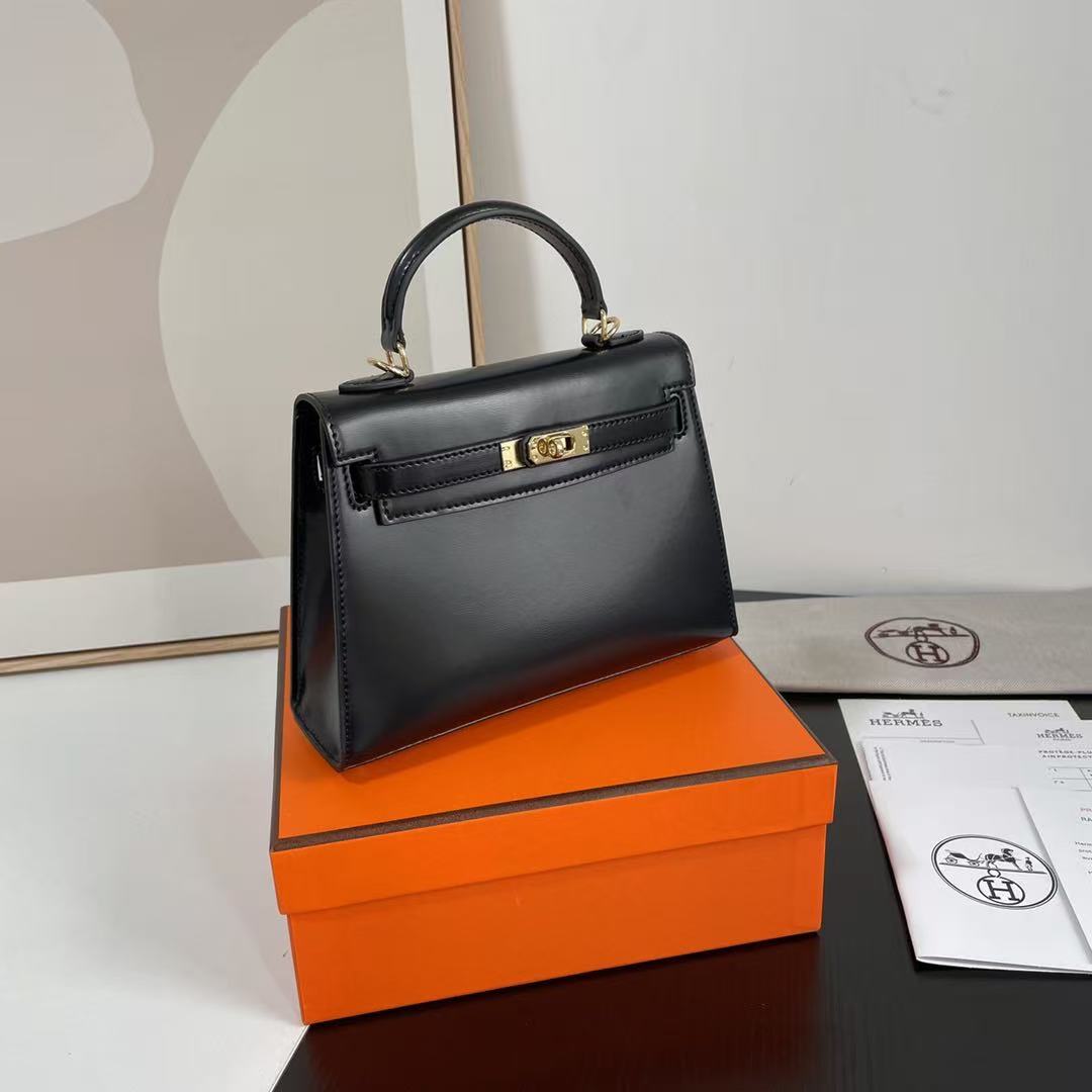 HM Kelly 25cm Glossy Cowhide GHW