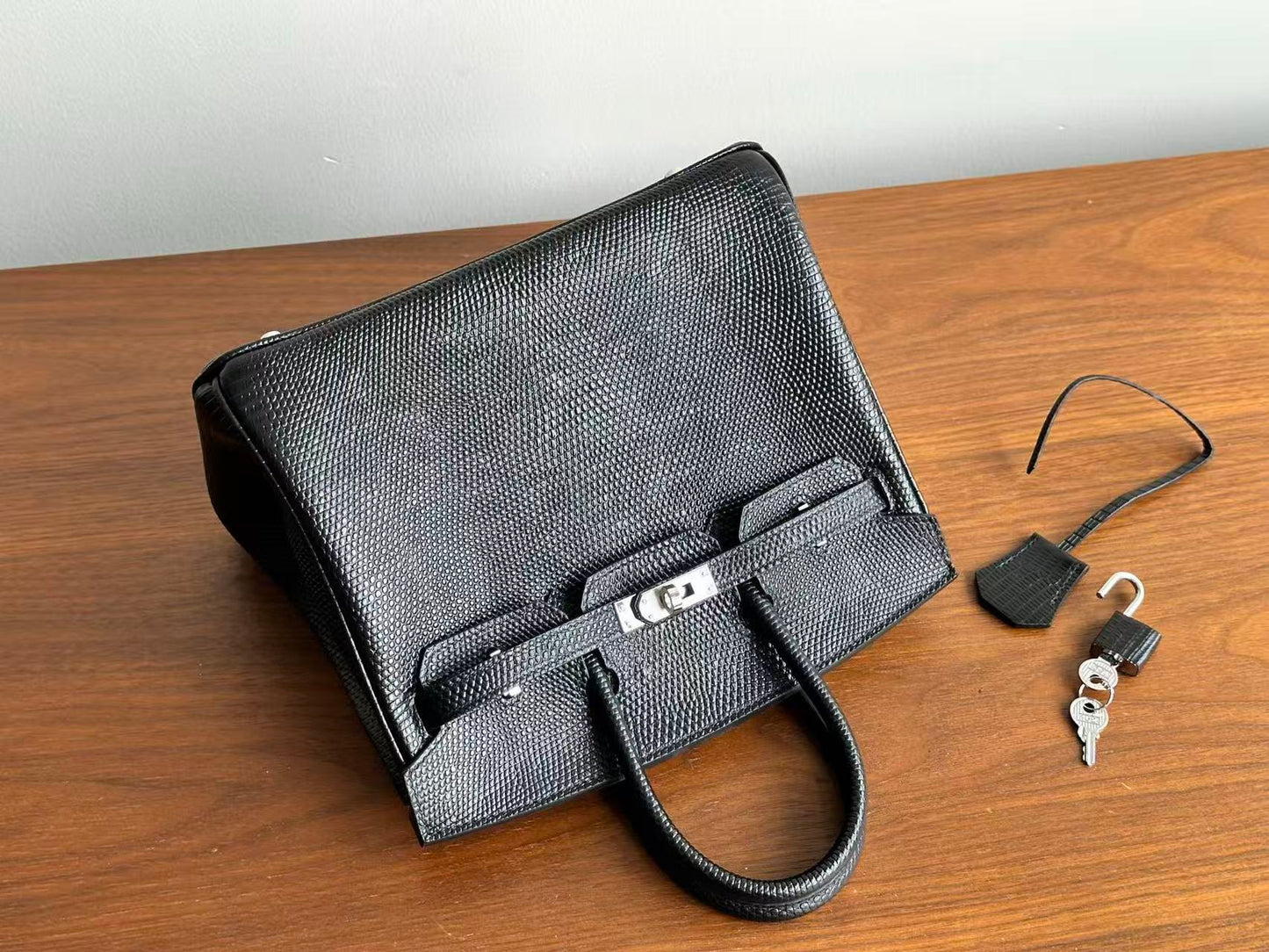 Hermes Birkin 25 Black Salvator Lizard Sliver Hardware