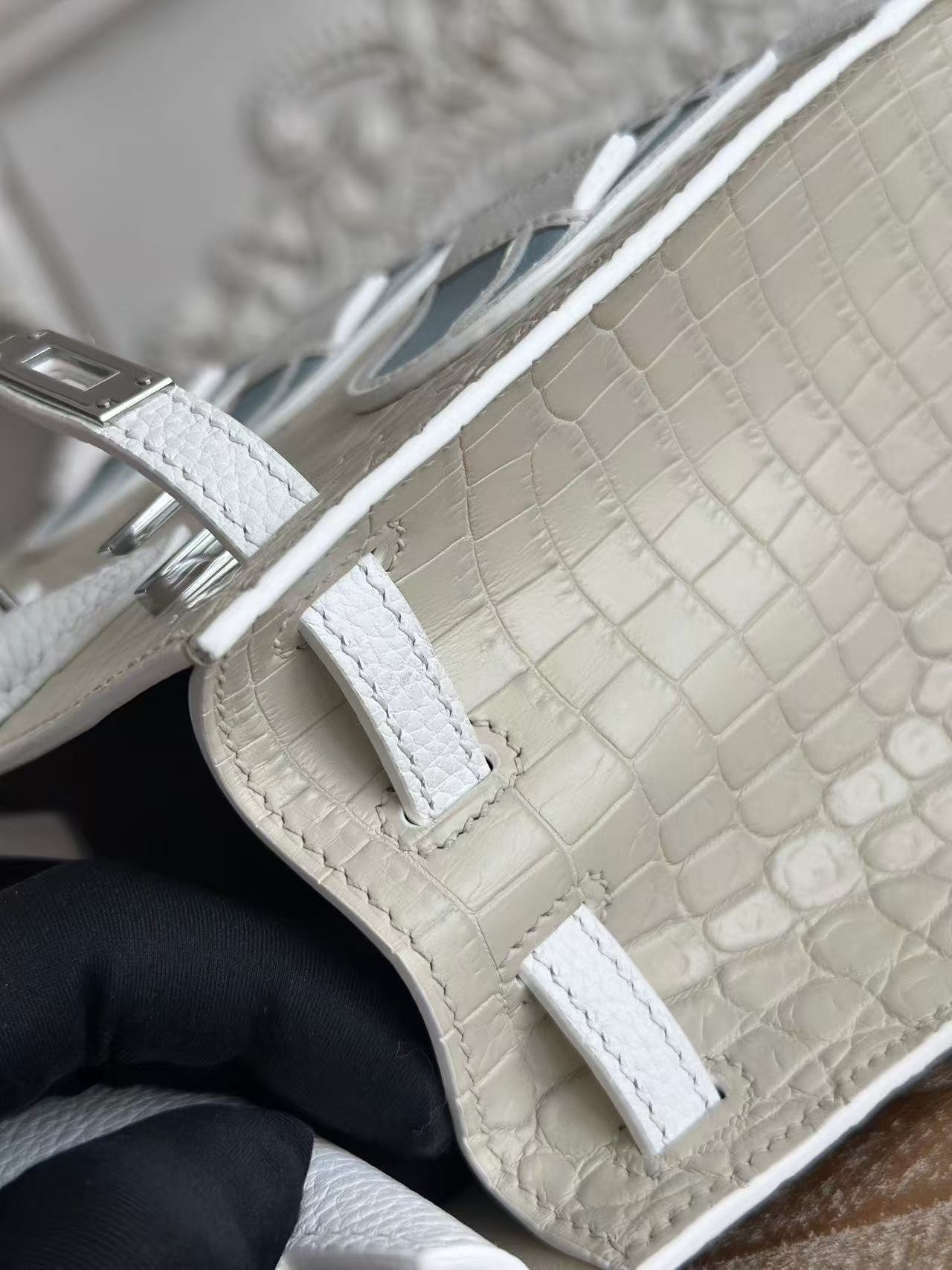 HM Birkin Faubourg 20 Cream White Alligator Embossed Leather Togo Leather
