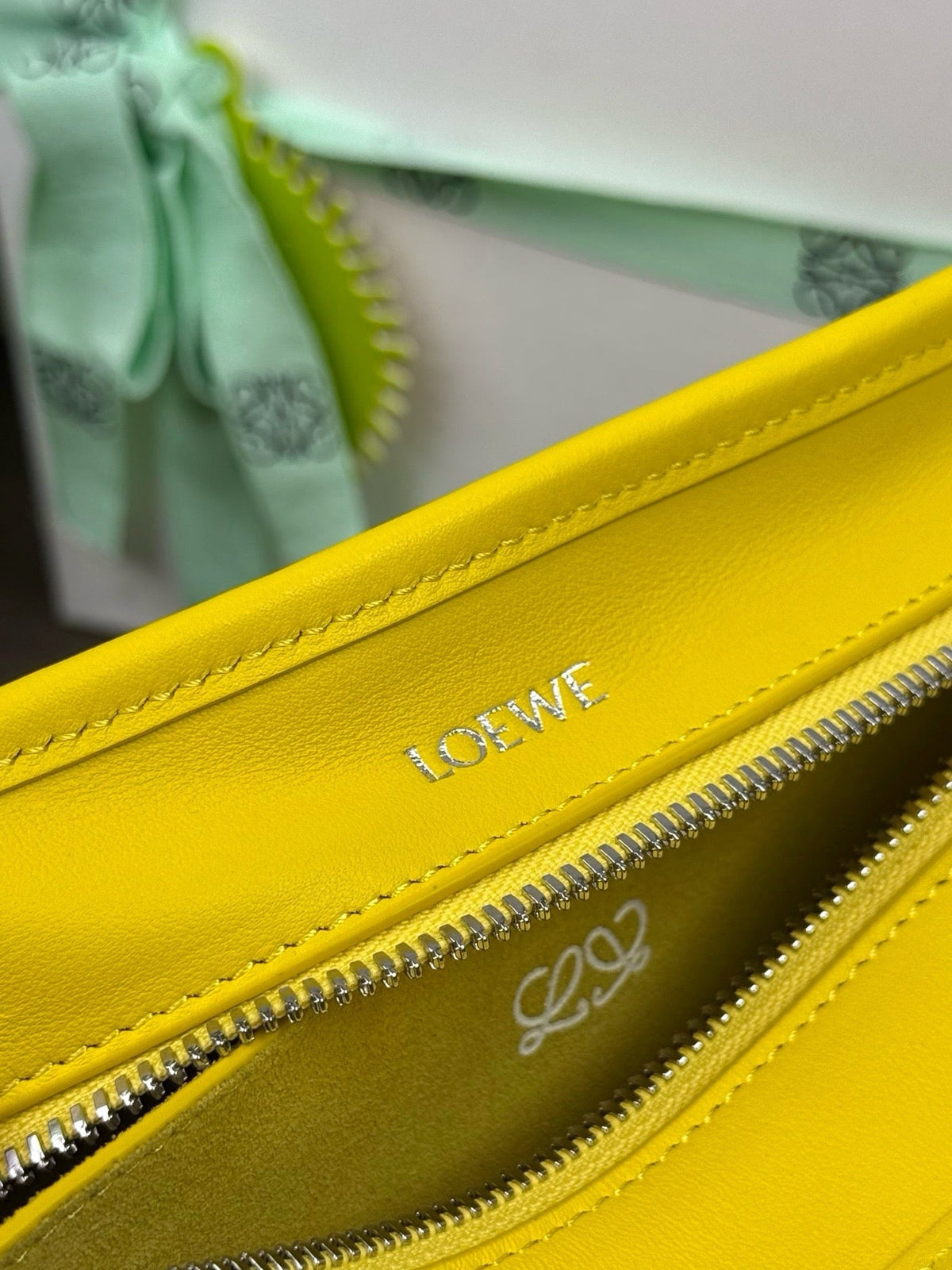 Loewe 2026 Amazona 180 Bag 24cm Yellow Calfskin