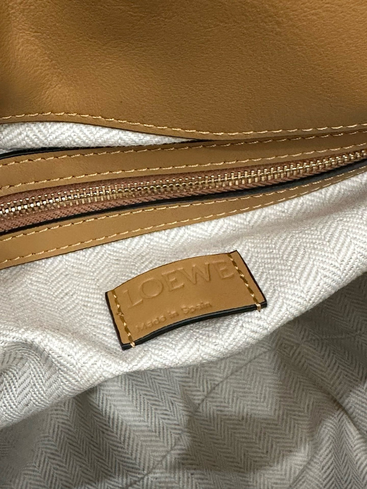 Loew Beige Large Flamenco Puffer Shoulder Bag