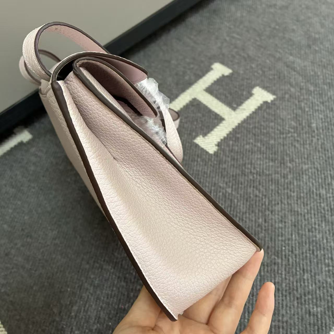 HM Halzan 25 Bag Muted Pink Taurillon Leather