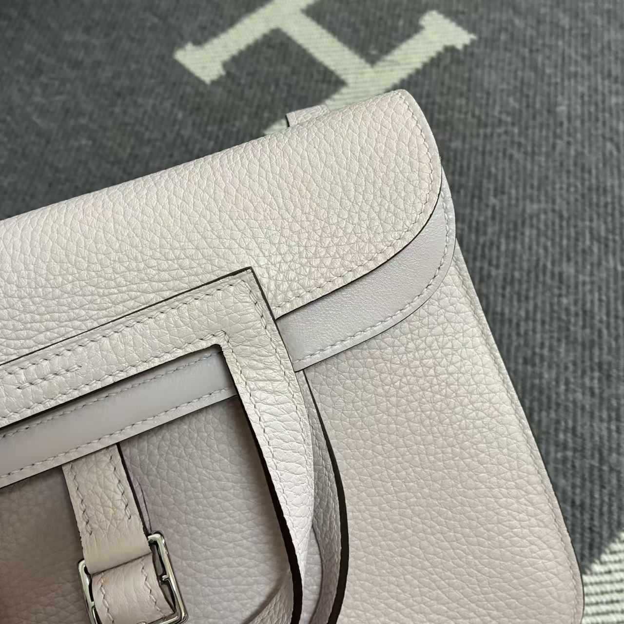 HM Halzan 25 Bag Muted Pink Taurillon Leather