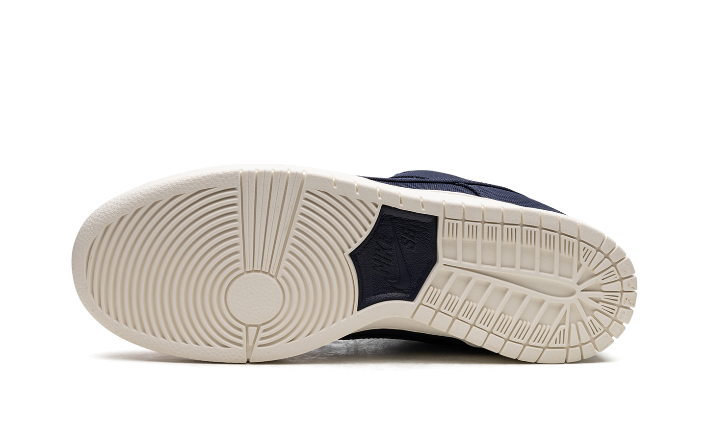 SB Dunk Low "Midnight Navy/Desert Ochre" DX6775 400