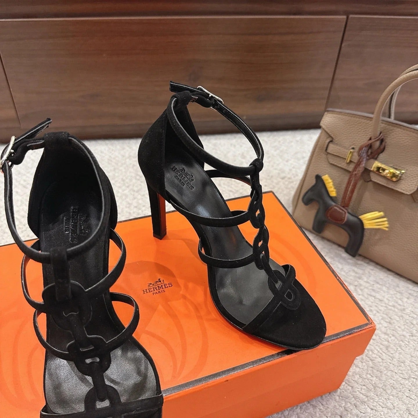 HM 26ss High Heels Sandals 70 Black Suede 686011