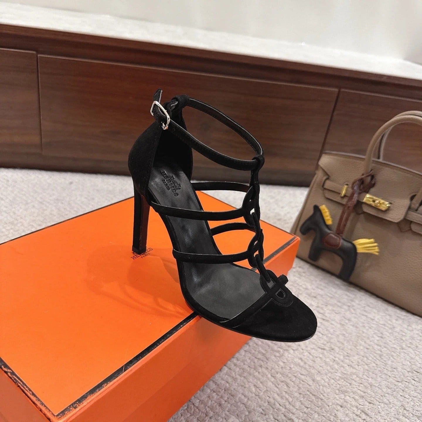 HM 26ss High Heels Sandals 70 Black Suede 686011