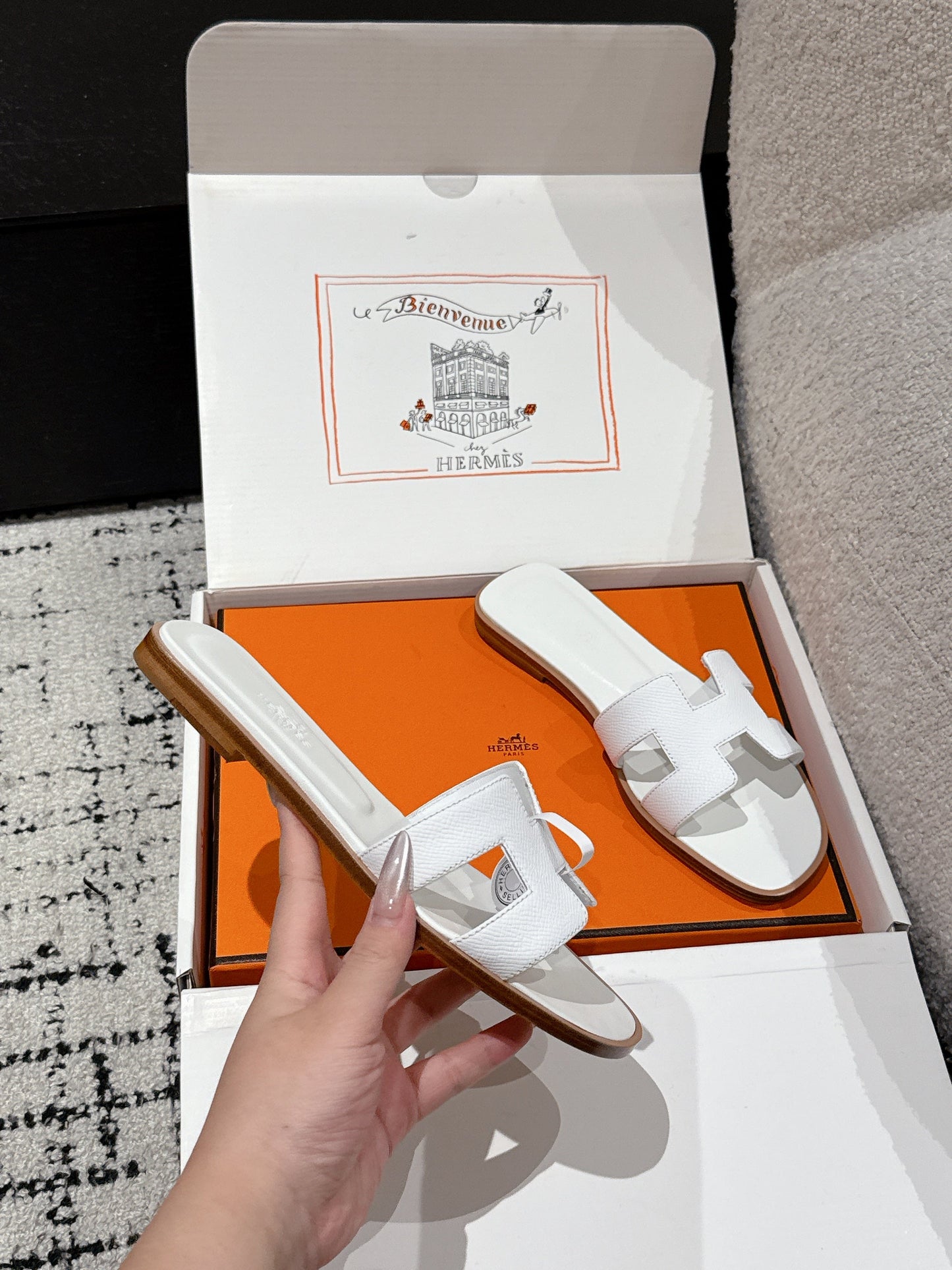 HM 25 Oran Sandal White Epsom
