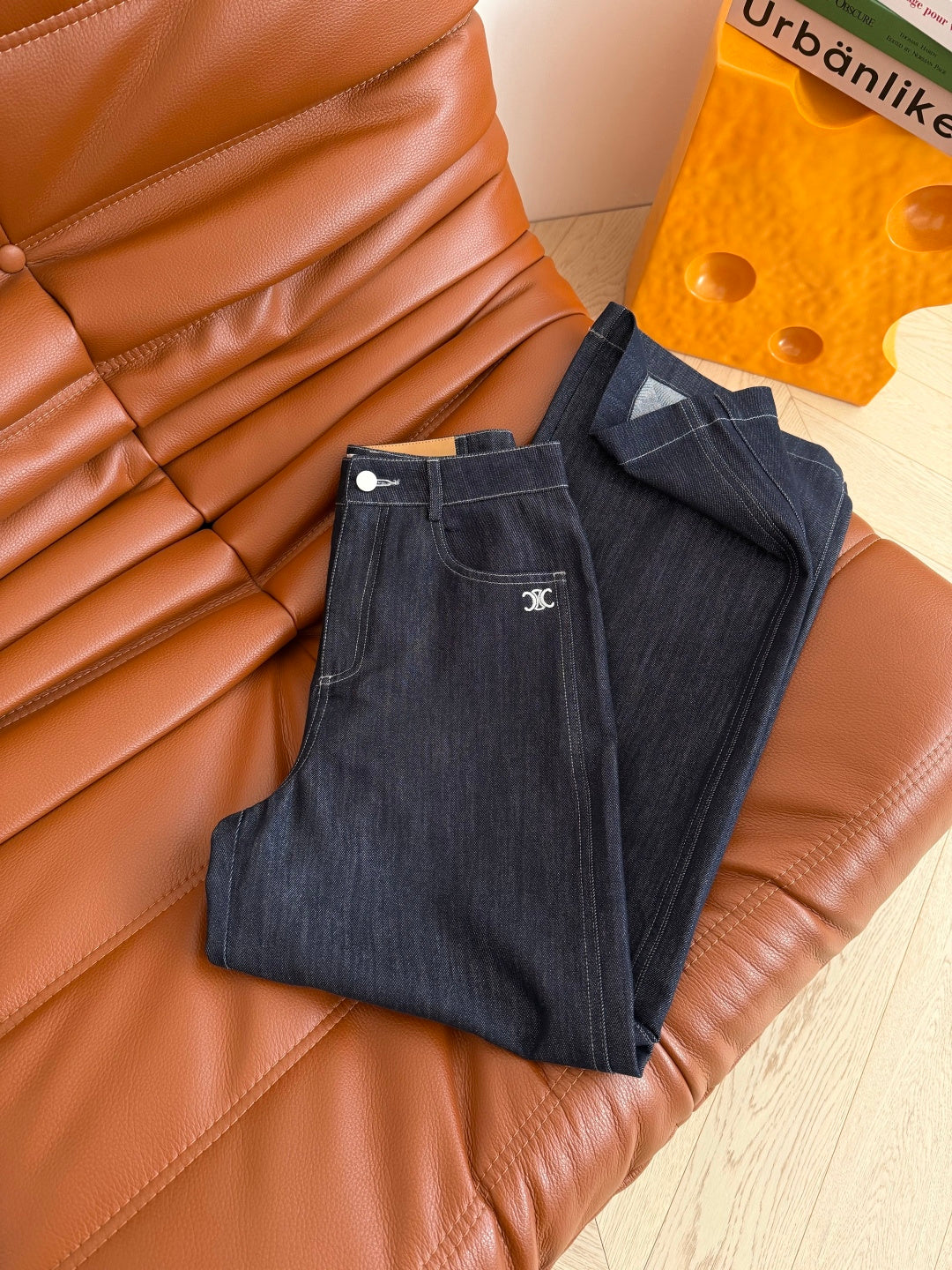 Celine 26S Straight Leg Jeans Black Demin 341456