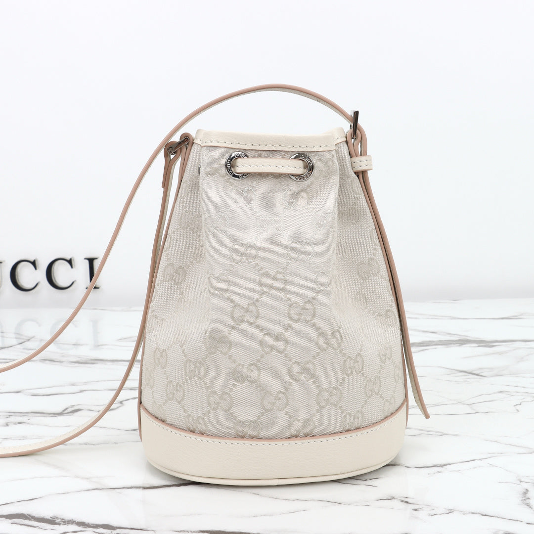 Gucci 2026 Tribeca Small Bucket Bag 20cm Cream Canvas Leather