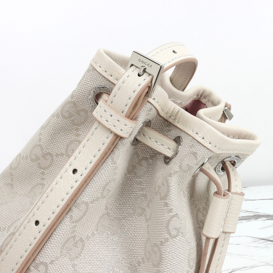 Gucci 2026 Tribeca Small Bucket Bag 20cm Cream Canvas Leather