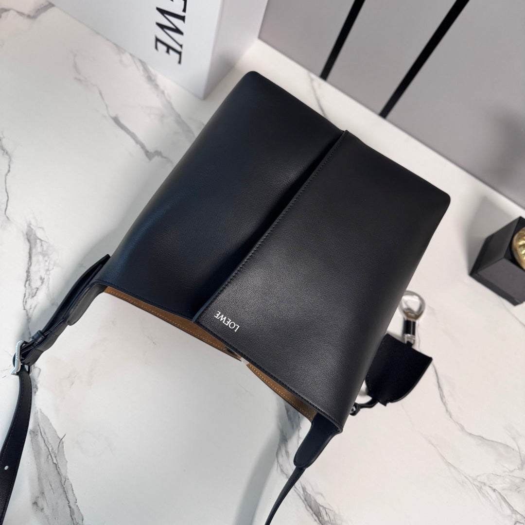Loewe Medium Bilbao Bucket Black Smooth Calfskin 289316