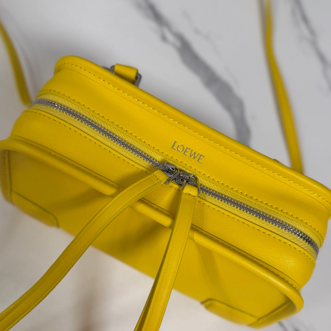 Loewe 2026 Amazona 180 Bag 20cm Yellow Soft Calfskin 289384