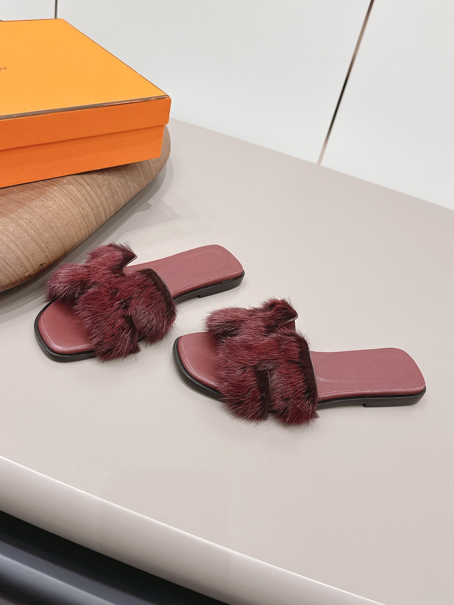 HM 25 Oran Burgundy Fur Leather 738411