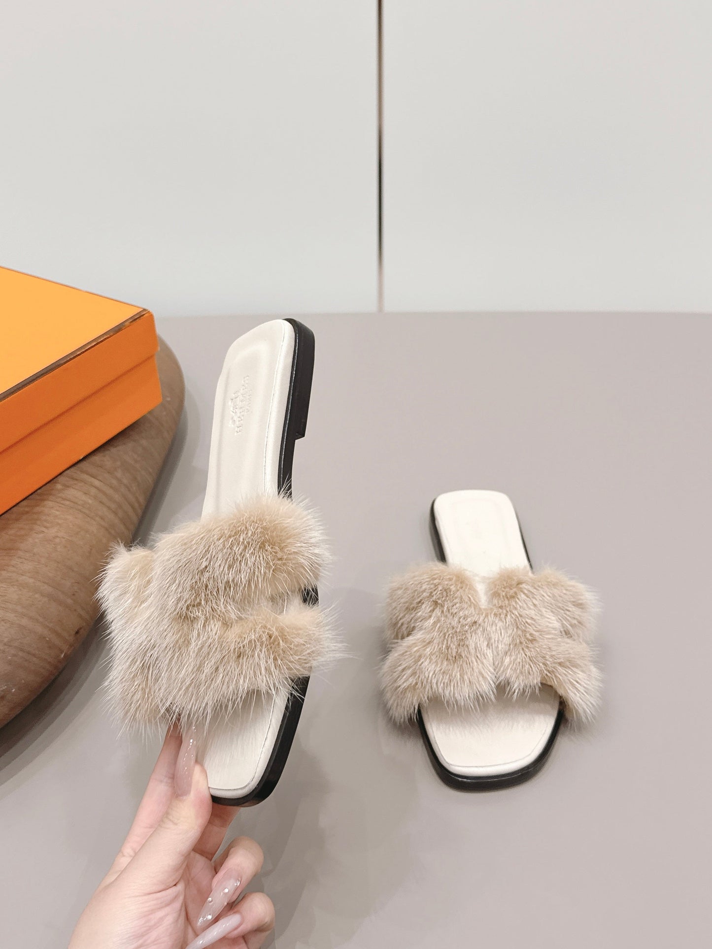 HM 25 Oran Cream Fur Leather 738412