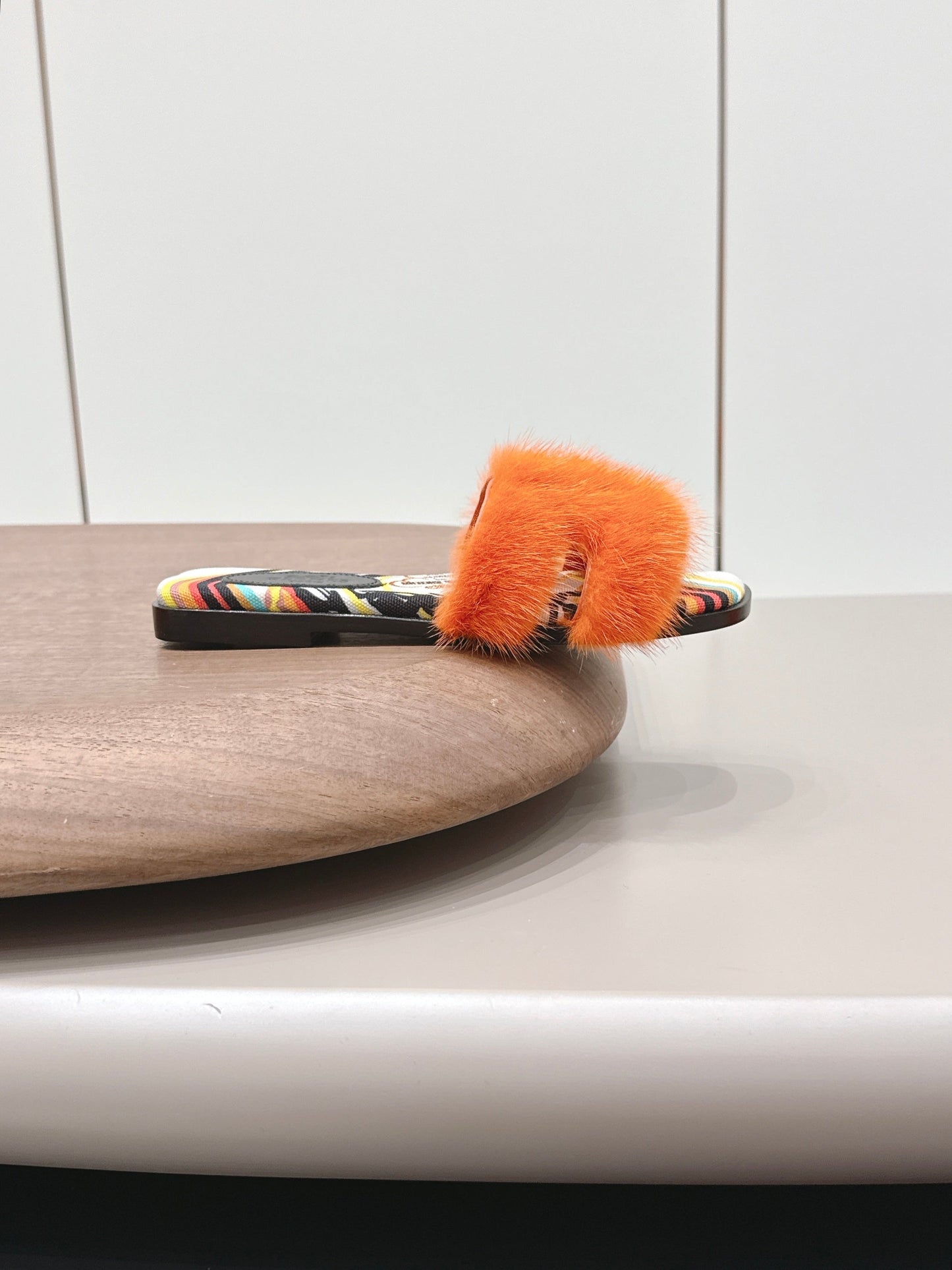 HM 25 Oran Orange Colorful Fur Canvas 738410