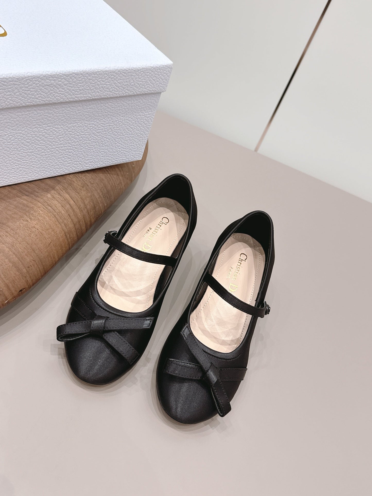 CD 26A Bow-tie Mary Jane 40 Sheepskin