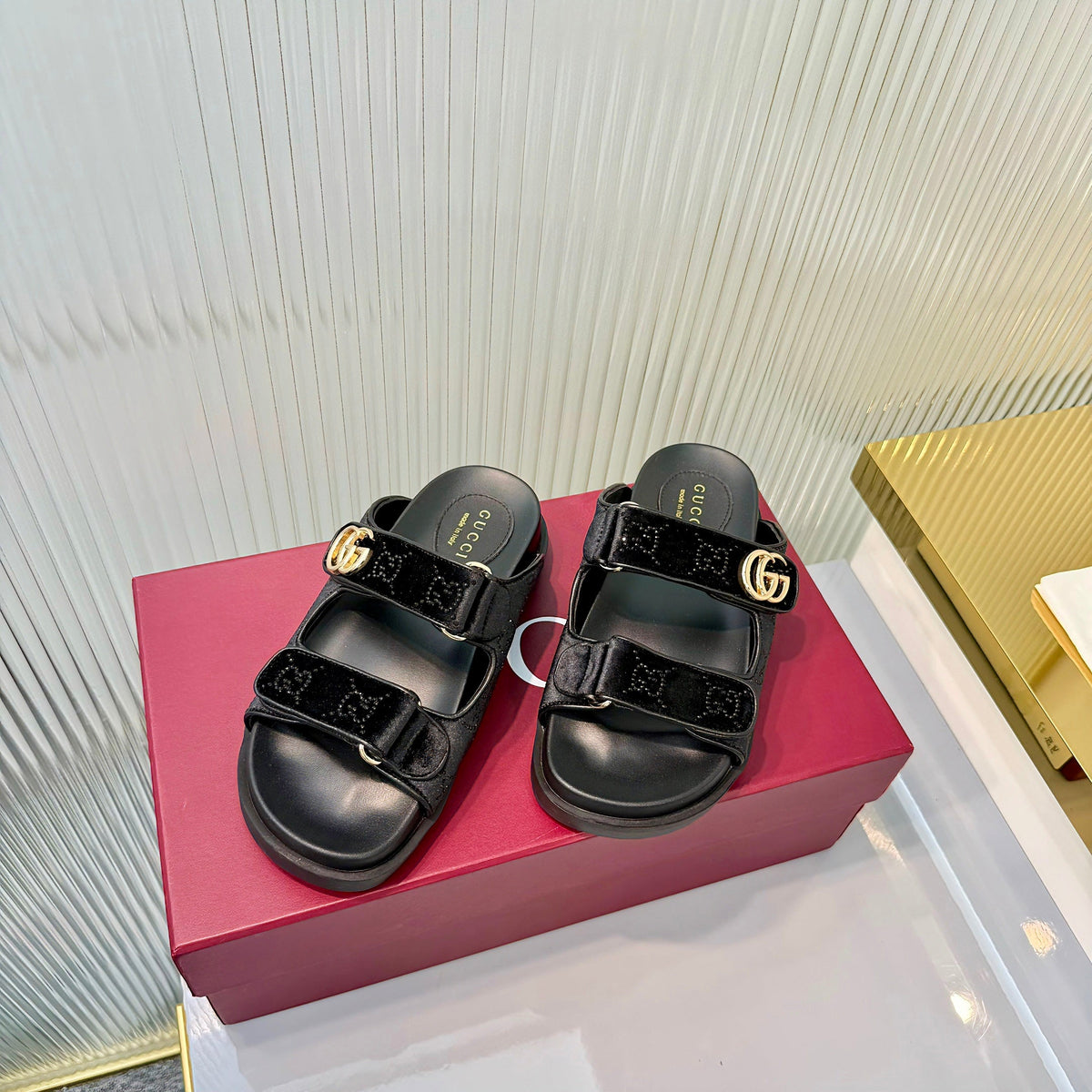 GG 26s Dad Mule Sandals Black Leather Velvet 714864