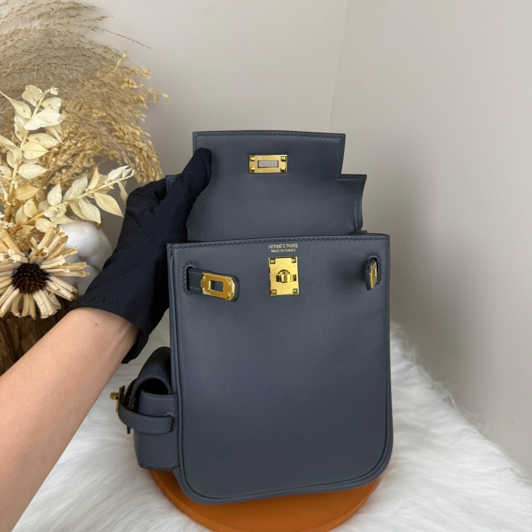 HM Kelly Jump Backpack Black Cowhide Gold Hardware 270044