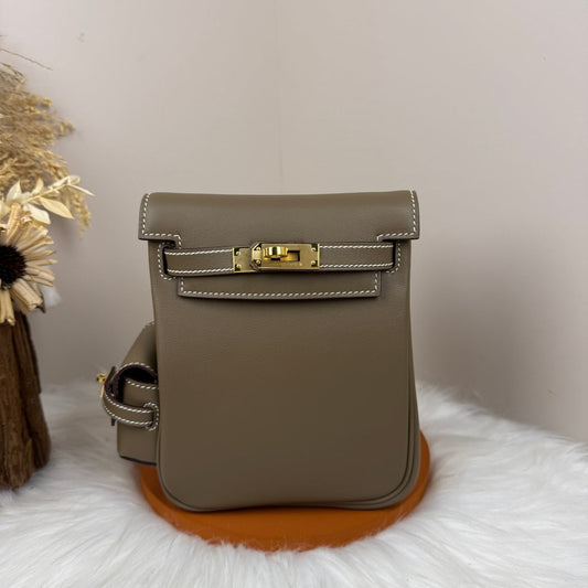 HM Kelly Jump Backpack Taupe Brown Cowhide Gold Hardware 270040
