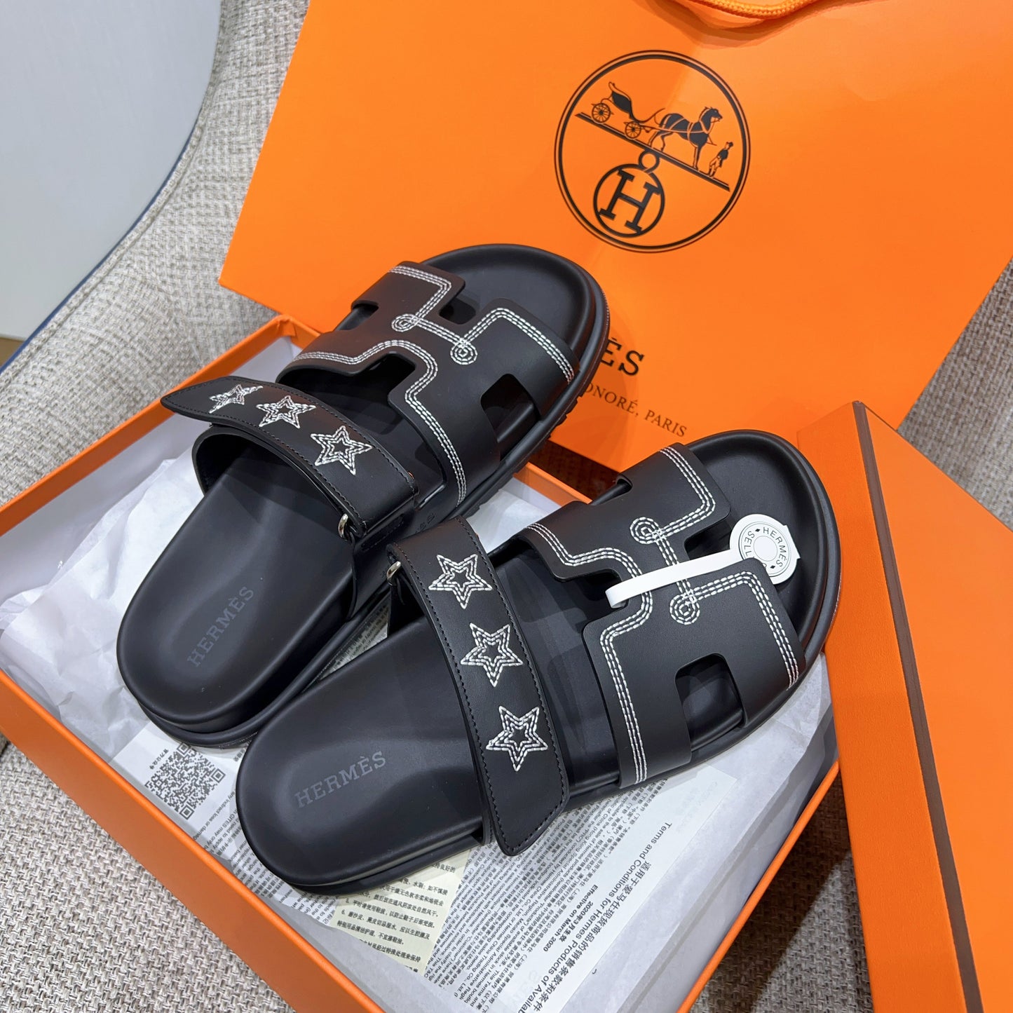 HM Chypre Sandal Black Embroidered Black Cowhide 852218