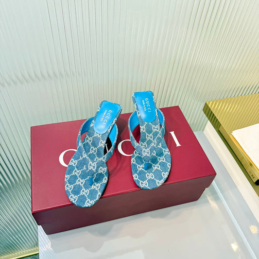 GG Vittoria Thong Sandals Blue Canvas 714873