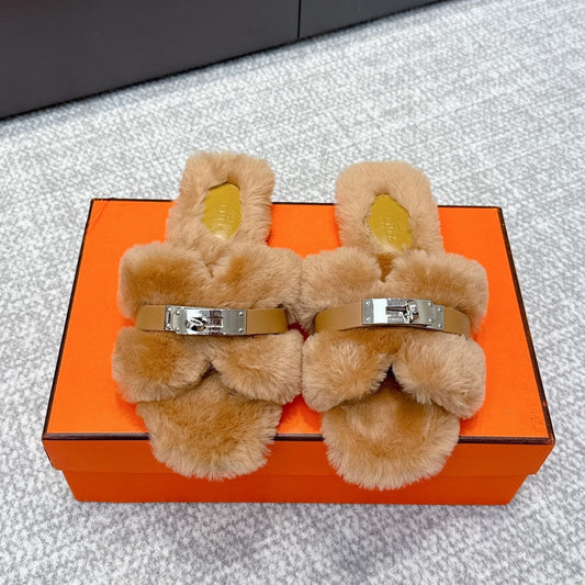 HM 25s H Shaped Slipper with Buckle Light Brown Shearling 462193