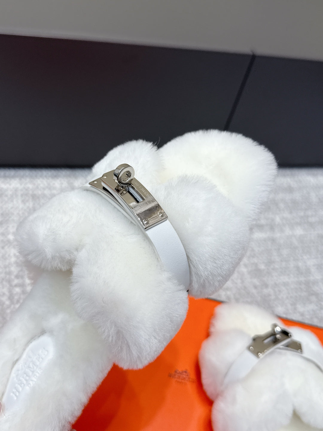 HM 25s H Shaped Slipper with Buckle White Shearling 462195